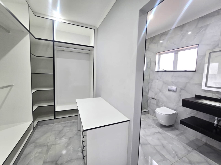 To Let 2 Bedroom Property for Rent in Somerset Park KwaZulu-Natal