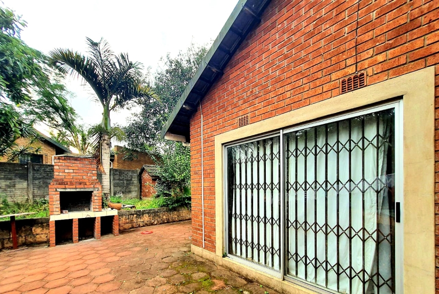 To Let 4 Bedroom Property for Rent in Kwambonambi KwaZulu-Natal