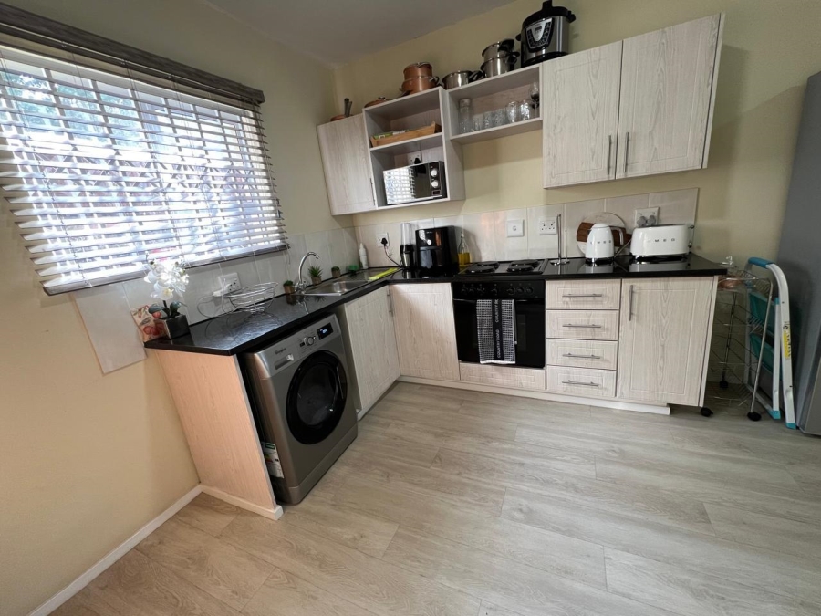 To Let 2 Bedroom Property for Rent in Chase Valley KwaZulu-Natal