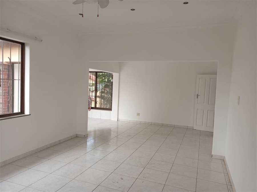 3 Bedroom Property for Sale in Manaba Beach KwaZulu-Natal