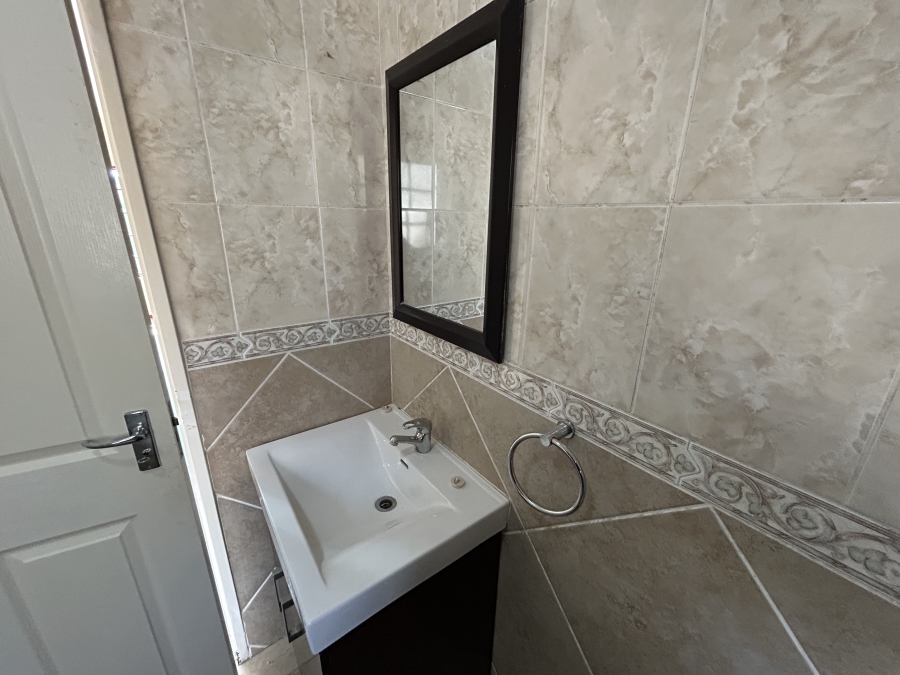 To Let 3 Bedroom Property for Rent in Prestbury KwaZulu-Natal
