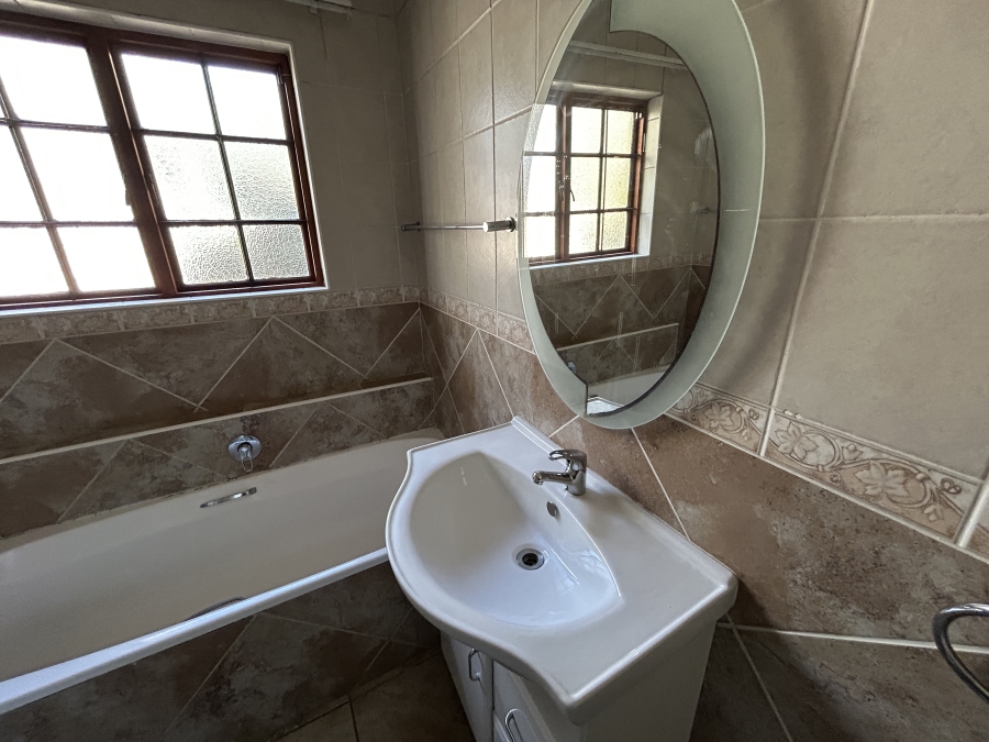 To Let 3 Bedroom Property for Rent in Prestbury KwaZulu-Natal