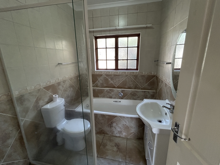 To Let 3 Bedroom Property for Rent in Prestbury KwaZulu-Natal