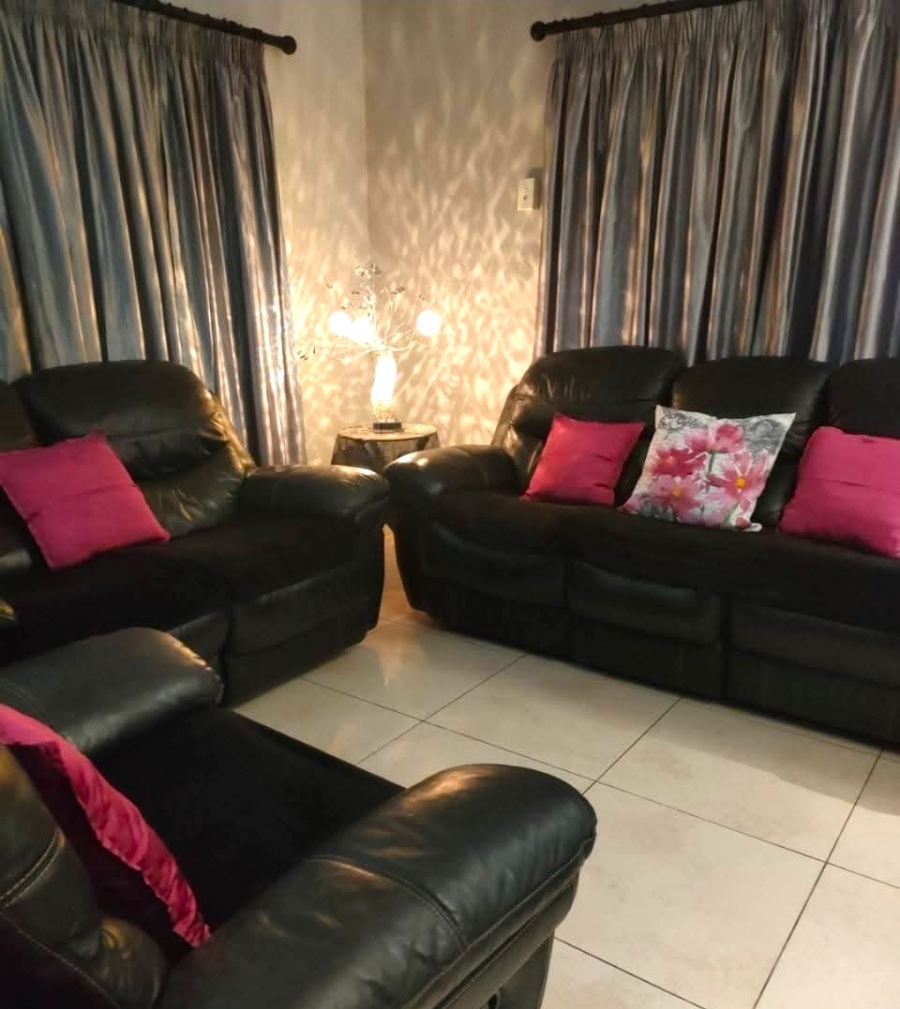 To Let 2 Bedroom Property for Rent in Arboretum KwaZulu-Natal