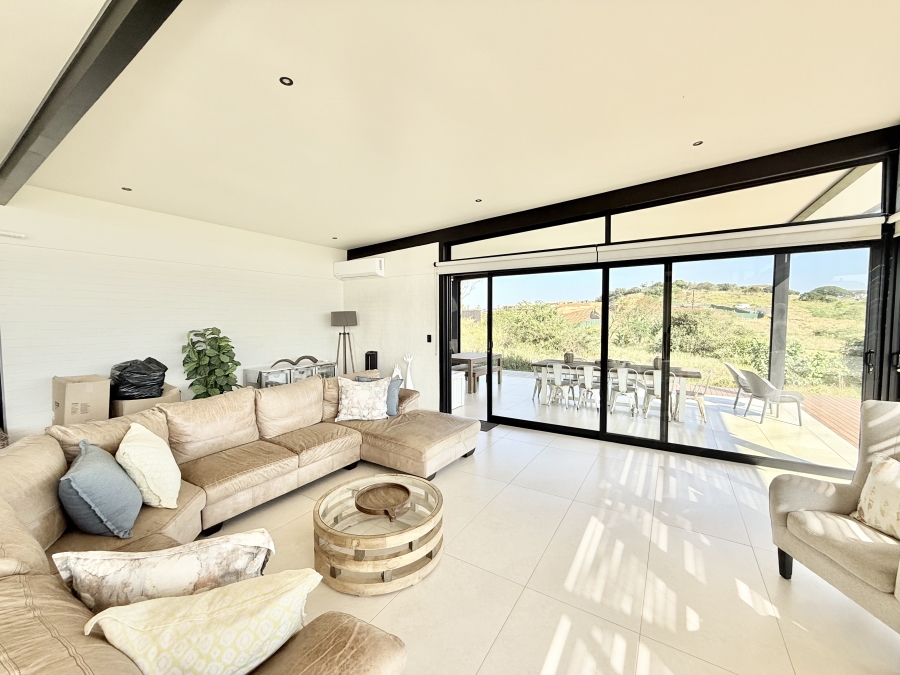 To Let 4 Bedroom Property for Rent in Sheffield Beach KwaZulu-Natal