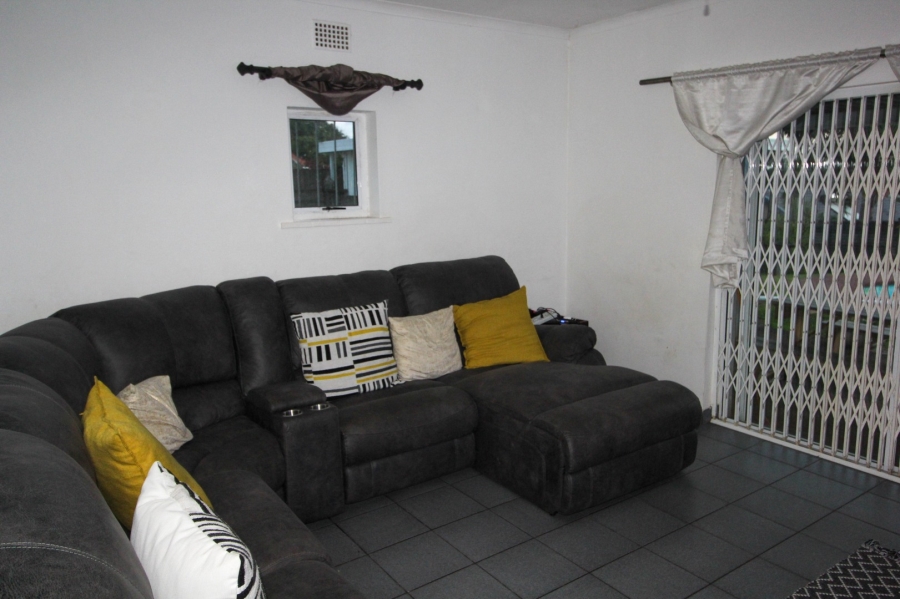 3 Bedroom Property for Sale in Ocean View KwaZulu-Natal
