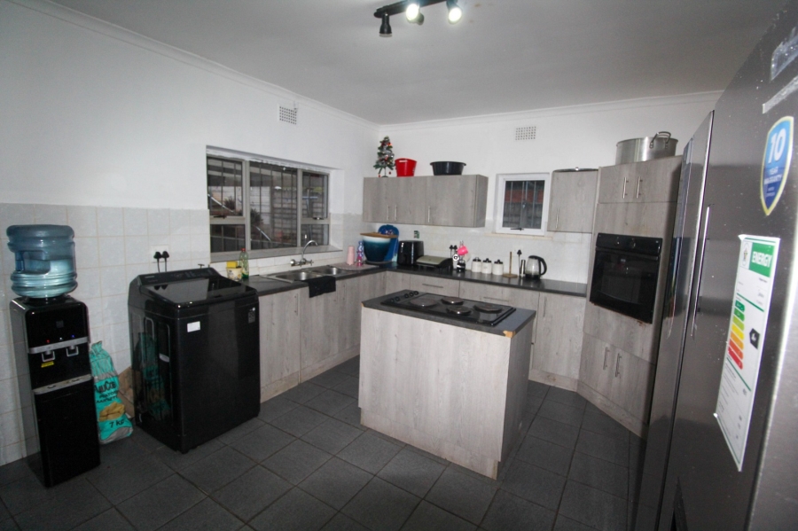 3 Bedroom Property for Sale in Ocean View KwaZulu-Natal