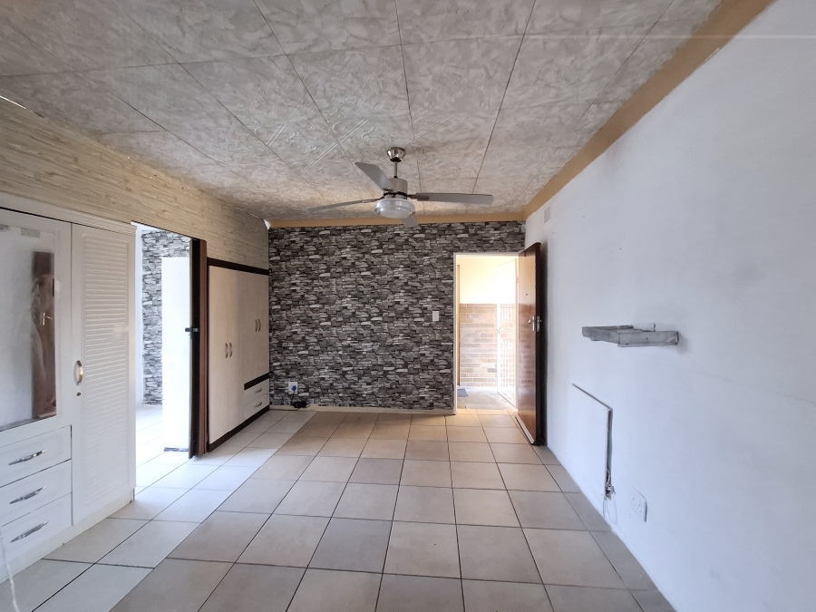To Let 1 Bedroom Property for Rent in Pinetown KwaZulu-Natal