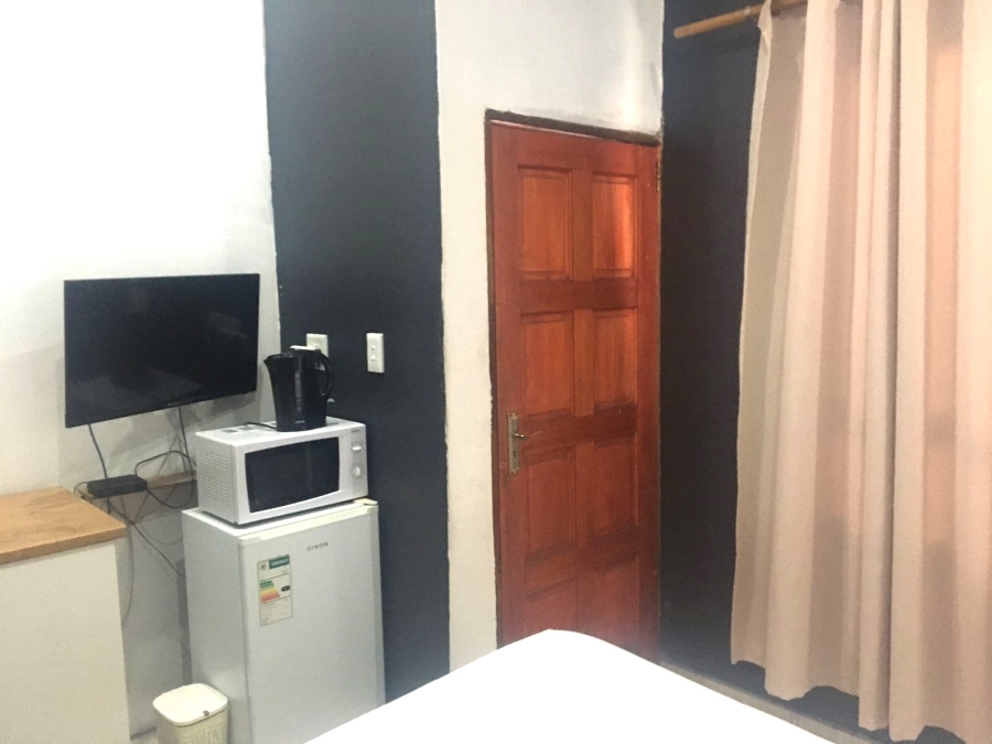 To Let 1 Bedroom Property for Rent in Birdswood KwaZulu-Natal