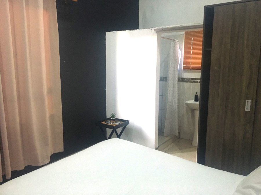 To Let 1 Bedroom Property for Rent in Birdswood KwaZulu-Natal