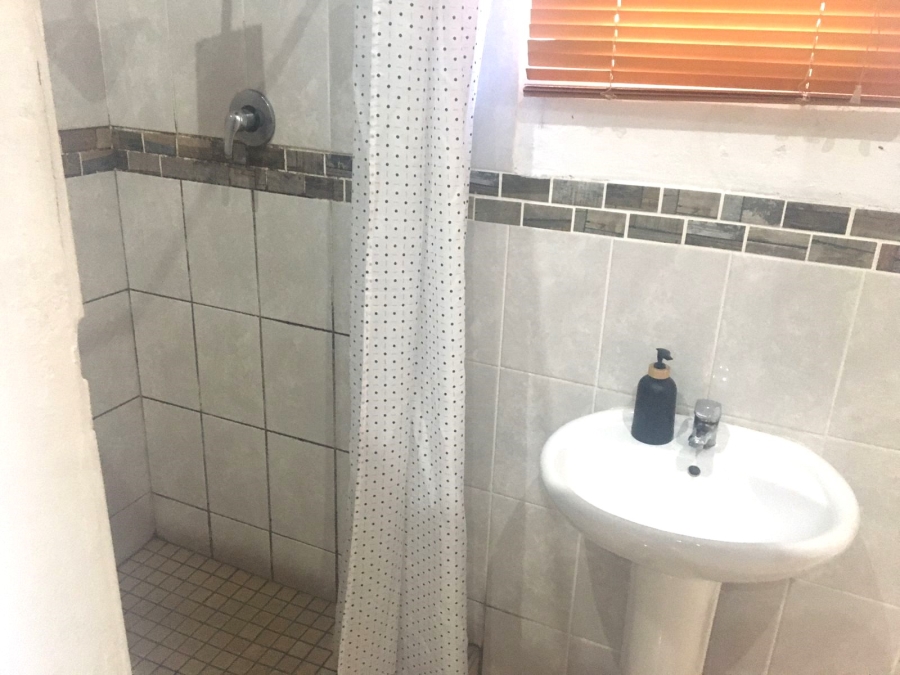 To Let 1 Bedroom Property for Rent in Birdswood KwaZulu-Natal