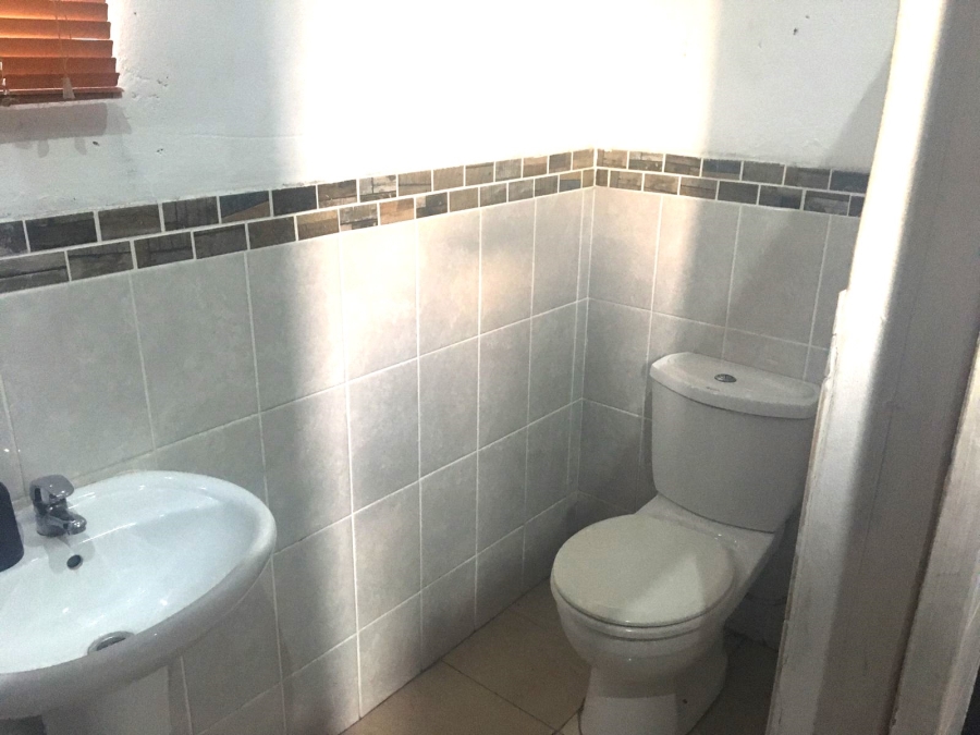 To Let 1 Bedroom Property for Rent in Birdswood KwaZulu-Natal