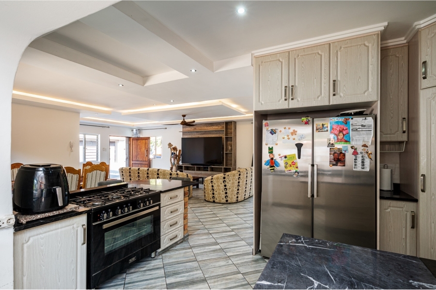 4 Bedroom Property for Sale in Cowies Hill Park KwaZulu-Natal