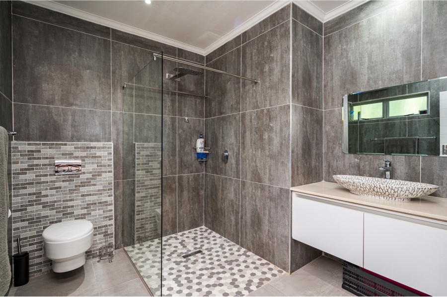 4 Bedroom Property for Sale in Cowies Hill Park KwaZulu-Natal