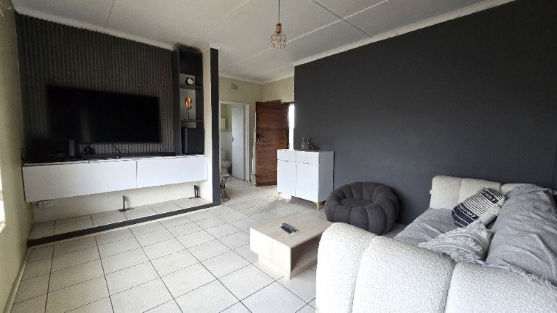 1 Bedroom Property for Sale in Pinetown KwaZulu-Natal