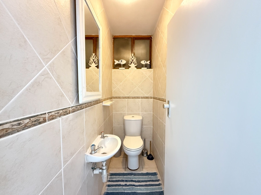 2 Bedroom Property for Sale in Compensation Beach KwaZulu-Natal