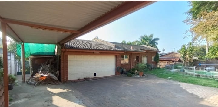 3 Bedroom Property for Sale in Amanzimtoti KwaZulu-Natal
