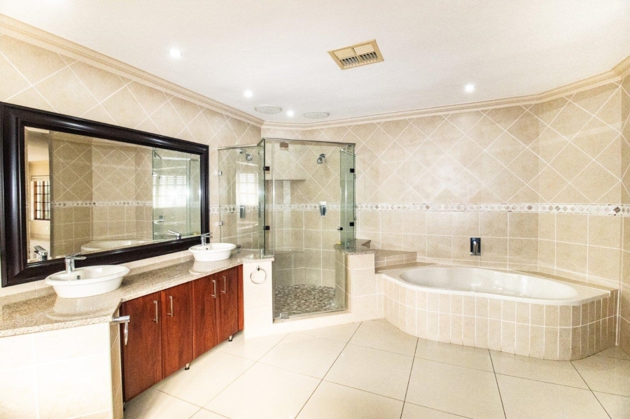 4 Bedroom Property for Sale in Deepdale KwaZulu-Natal