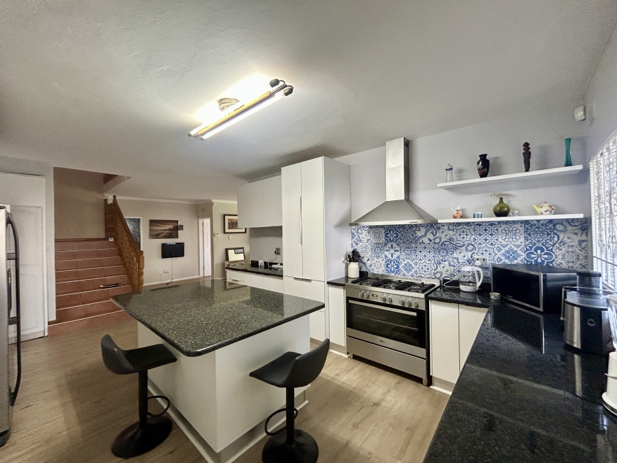 4 Bedroom Property for Sale in Sheffield Beach KwaZulu-Natal