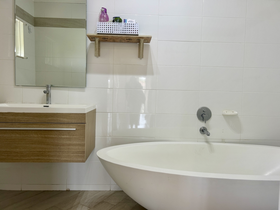 4 Bedroom Property for Sale in Sheffield Beach KwaZulu-Natal