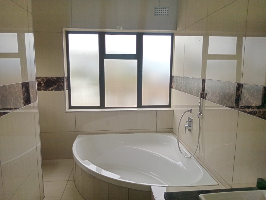 To Let 3 Bedroom Property for Rent in Umhlanga KwaZulu-Natal