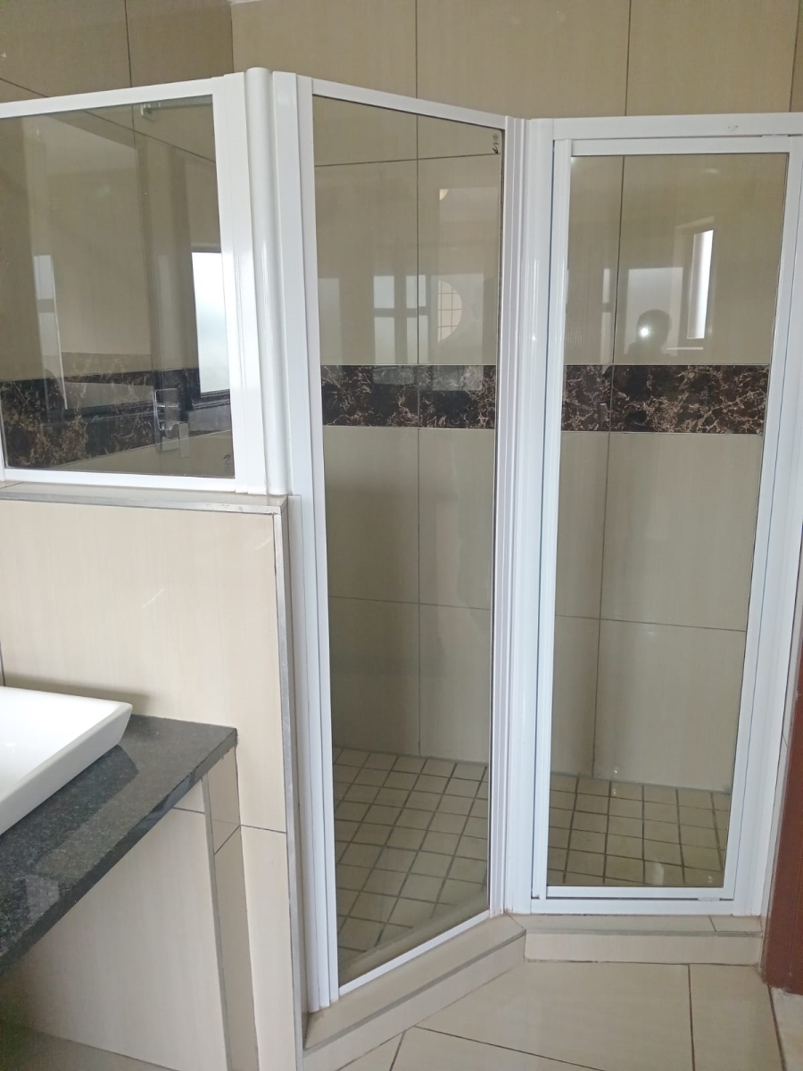 To Let 3 Bedroom Property for Rent in Umhlanga KwaZulu-Natal