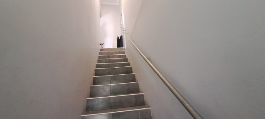 To Let 2 Bedroom Property for Rent in Malvern KwaZulu-Natal
