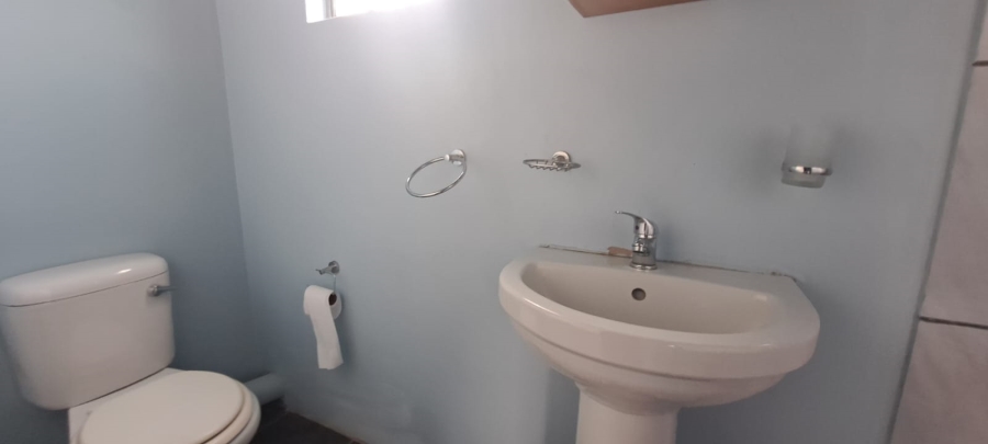 To Let 2 Bedroom Property for Rent in Malvern KwaZulu-Natal