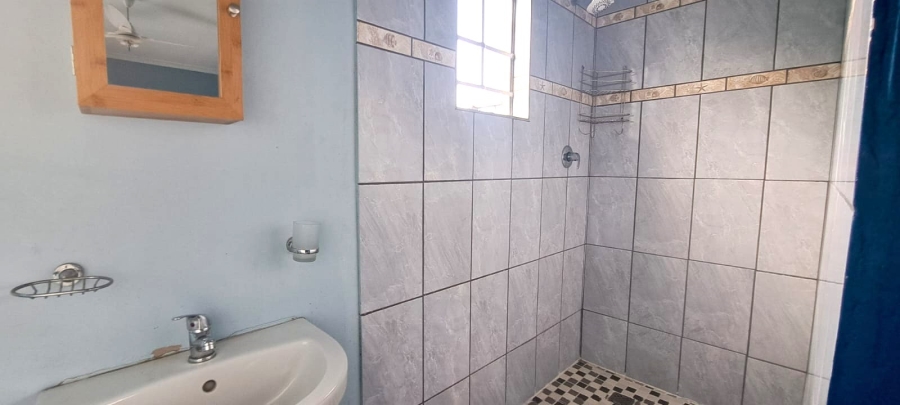 To Let 2 Bedroom Property for Rent in Malvern KwaZulu-Natal