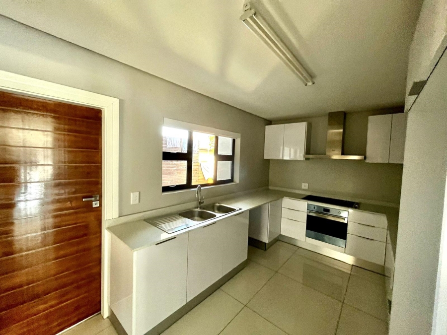 6 Bedroom Property for Sale in Izinga Estate KwaZulu-Natal