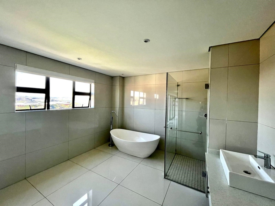 6 Bedroom Property for Sale in Izinga Estate KwaZulu-Natal