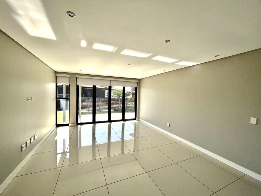 6 Bedroom Property for Sale in Izinga Estate KwaZulu-Natal
