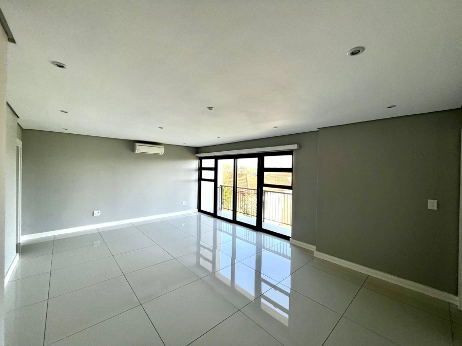 6 Bedroom Property for Sale in Izinga Estate KwaZulu-Natal