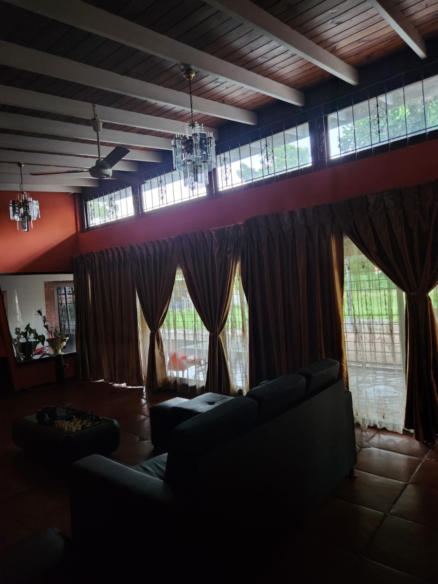5 Bedroom Property for Sale in Kwambonambi KwaZulu-Natal