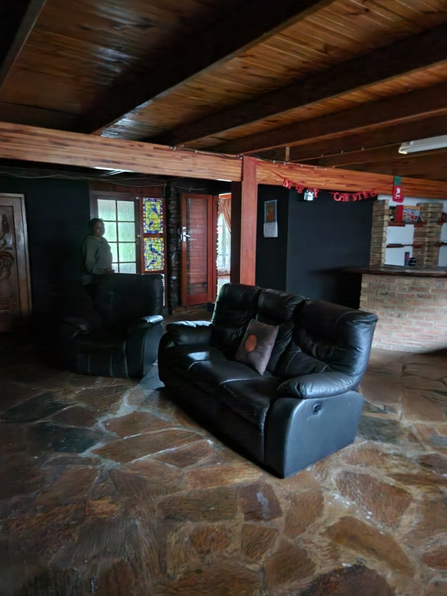 5 Bedroom Property for Sale in Kwambonambi KwaZulu-Natal