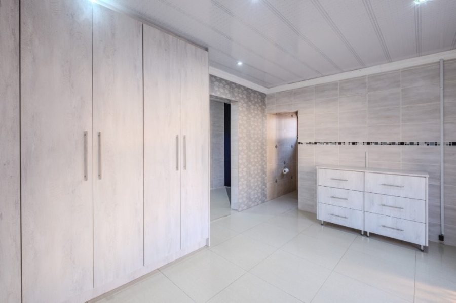 3 Bedroom Property for Sale in Woodview KwaZulu-Natal