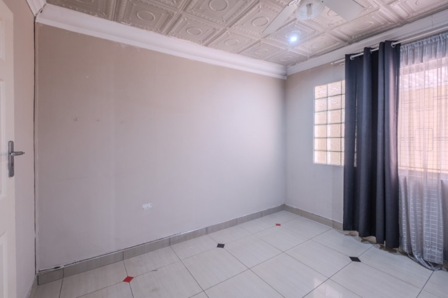 3 Bedroom Property for Sale in Woodview KwaZulu-Natal