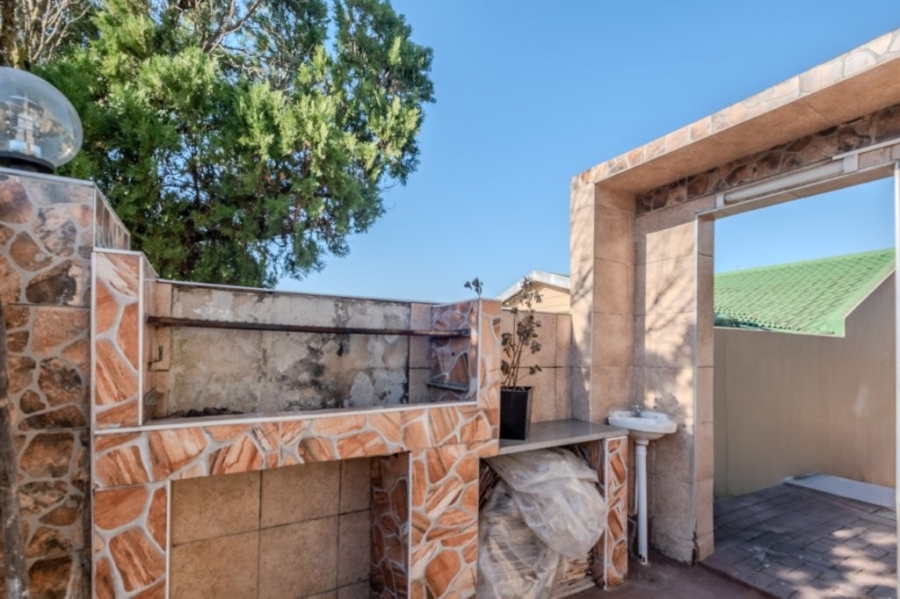 3 Bedroom Property for Sale in Woodview KwaZulu-Natal