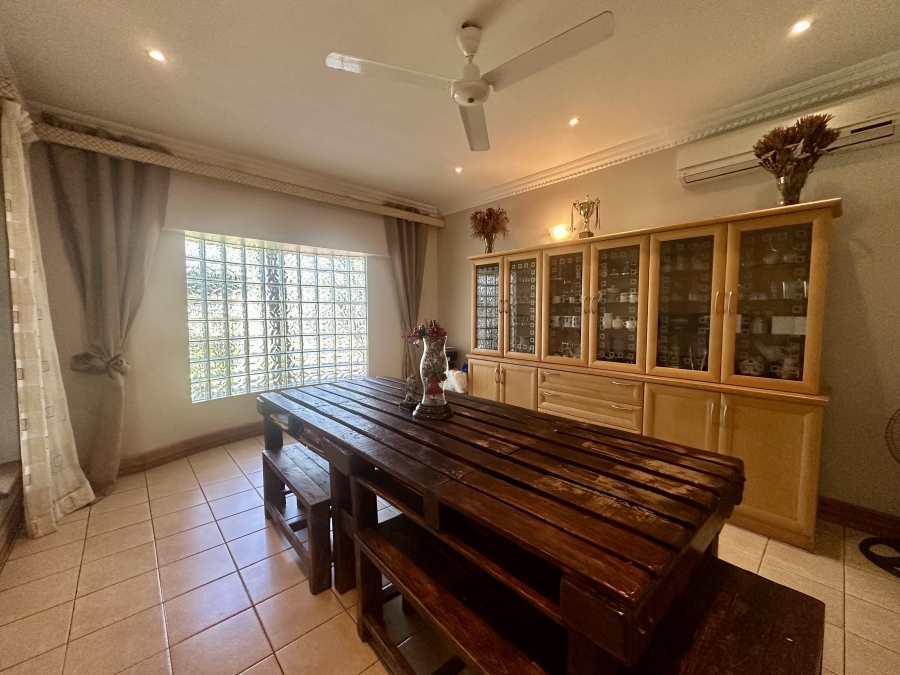 4 Bedroom Property for Sale in Meer En See KwaZulu-Natal