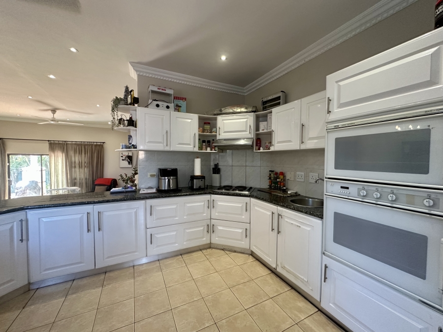 4 Bedroom Property for Sale in Meer En See KwaZulu-Natal