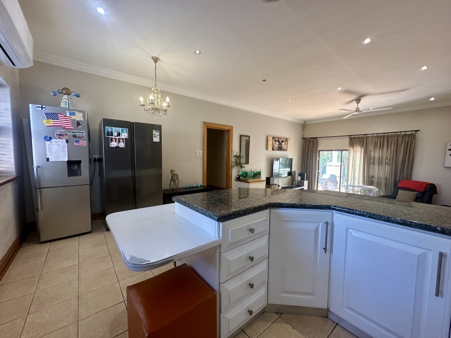 4 Bedroom Property for Sale in Meer En See KwaZulu-Natal