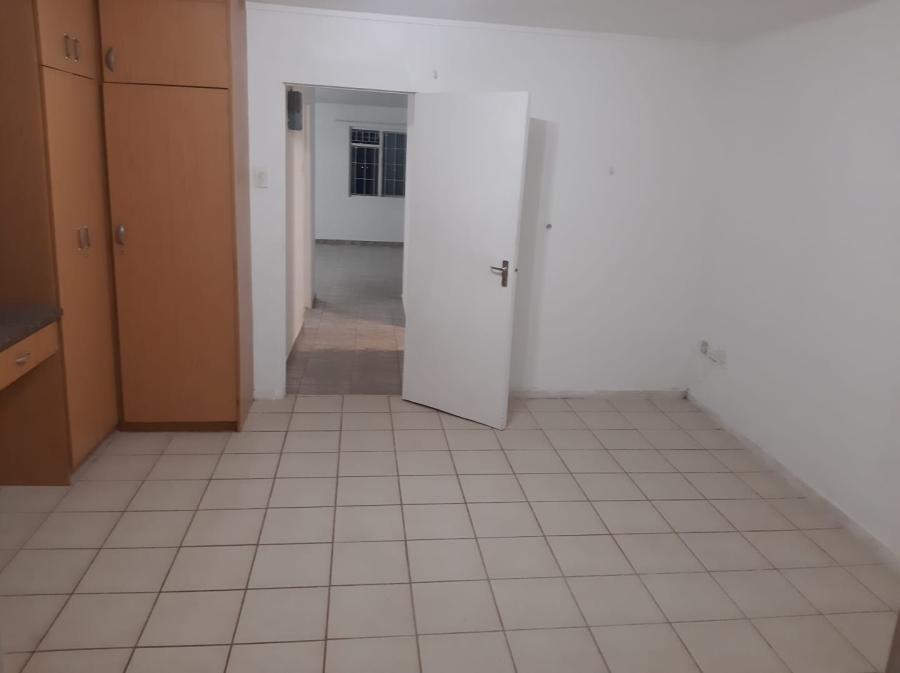 To Let 2 Bedroom Property for Rent in Ocean View KwaZulu-Natal