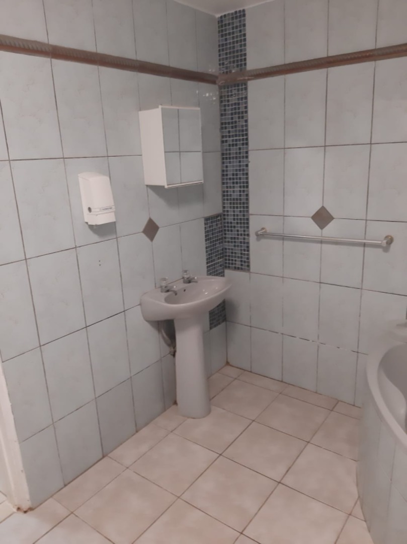 To Let 2 Bedroom Property for Rent in Ocean View KwaZulu-Natal