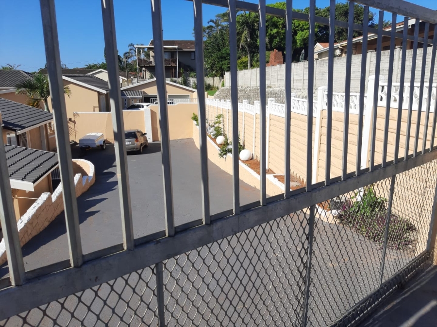 To Let 2 Bedroom Property for Rent in Ocean View KwaZulu-Natal