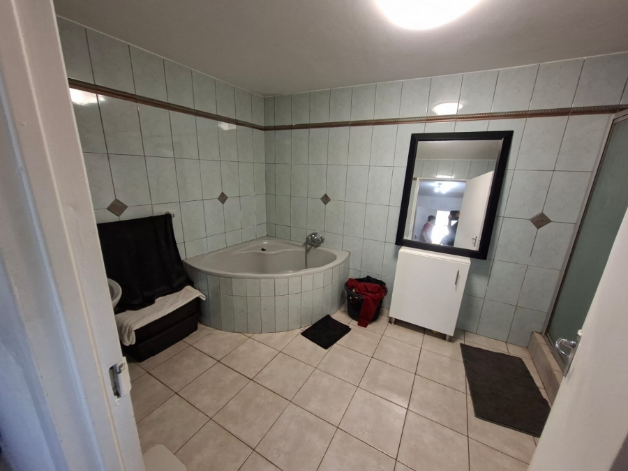 To Let 2 Bedroom Property for Rent in Ocean View KwaZulu-Natal