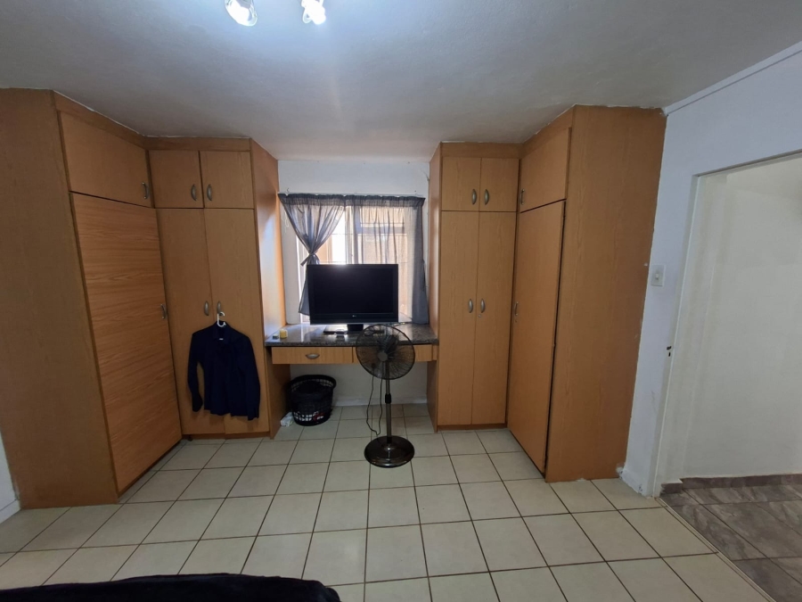 To Let 2 Bedroom Property for Rent in Ocean View KwaZulu-Natal
