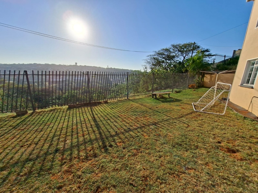 To Let 2 Bedroom Property for Rent in Ocean View KwaZulu-Natal