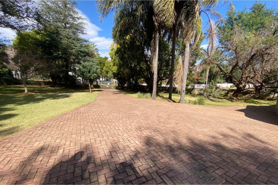 4 Bedroom Property for Sale in Signal Hill KwaZulu-Natal