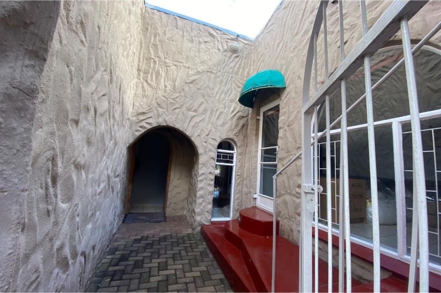 4 Bedroom Property for Sale in Signal Hill KwaZulu-Natal