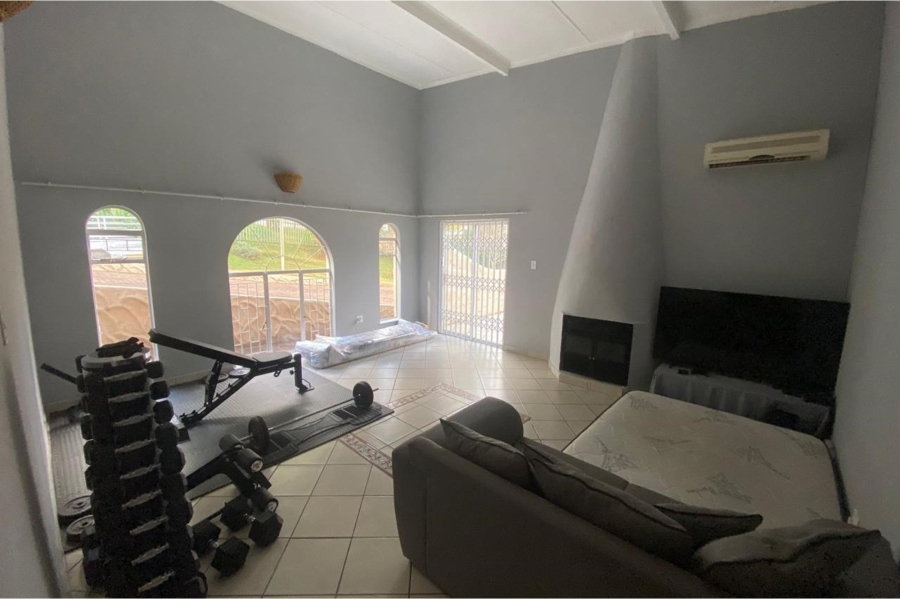 4 Bedroom Property for Sale in Signal Hill KwaZulu-Natal
